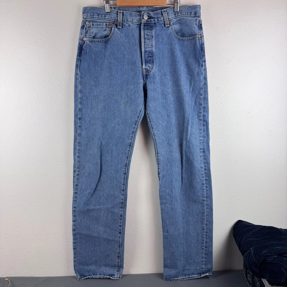 Levis 501 Straight Leg Jeans Mens 34x34 Blue Medium Wash Button Fly Cotton